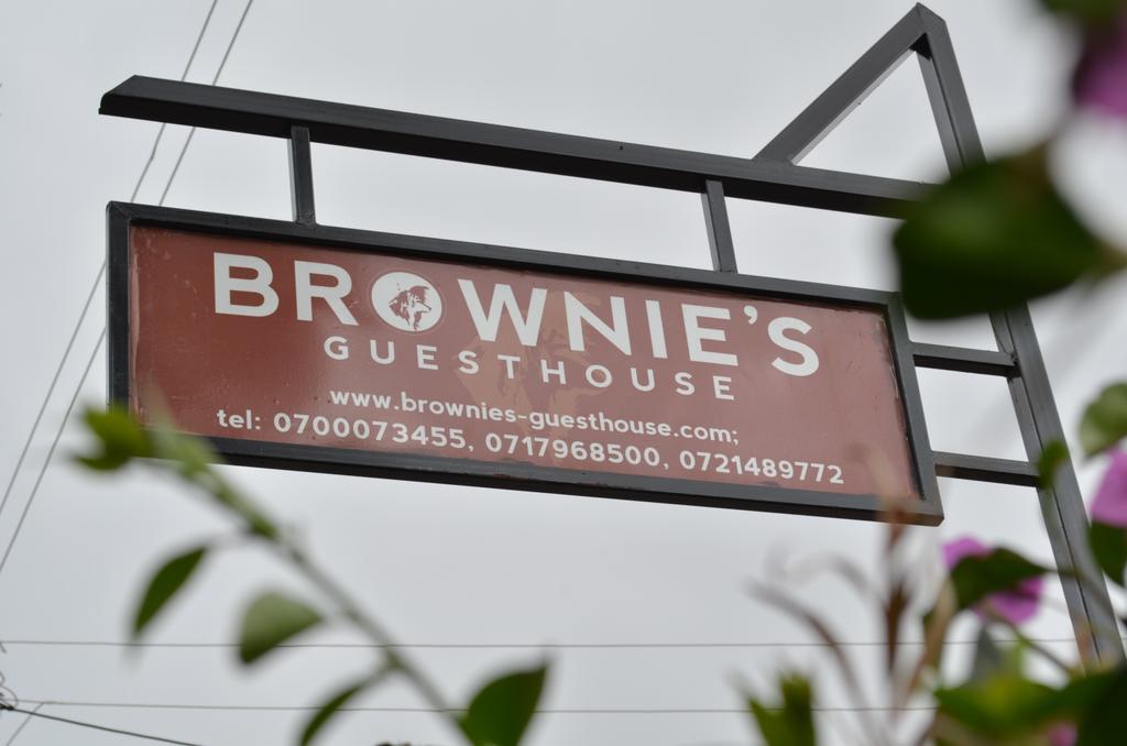 Brownie'S Guesthouse Lake Elementaita ภายนอก รูปภาพ