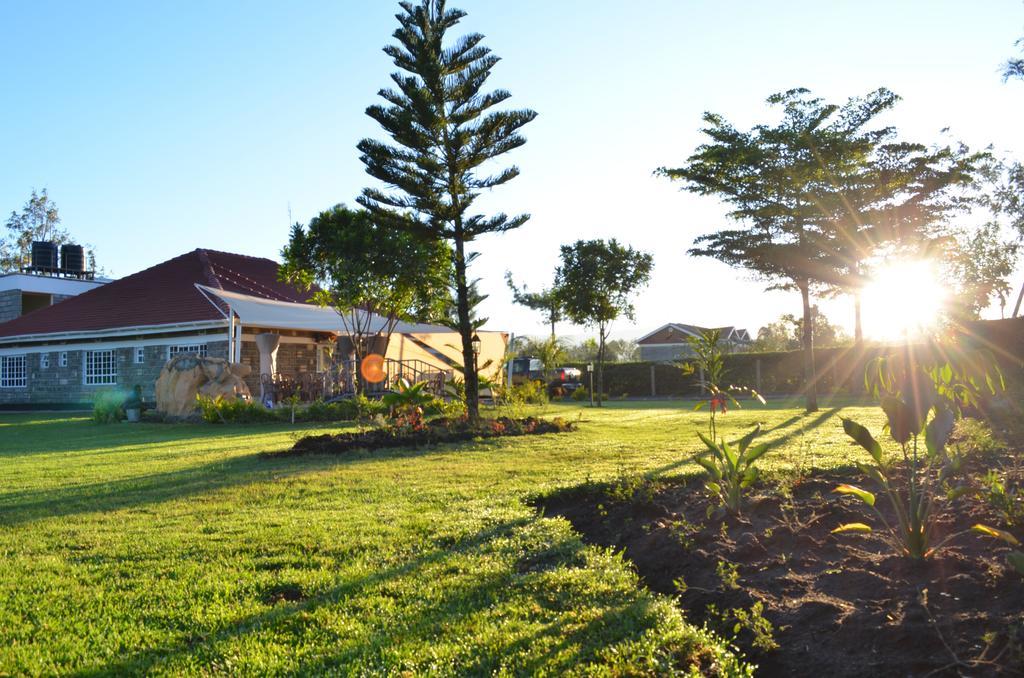 Brownie'S Guesthouse Lake Elementaita ภายนอก รูปภาพ